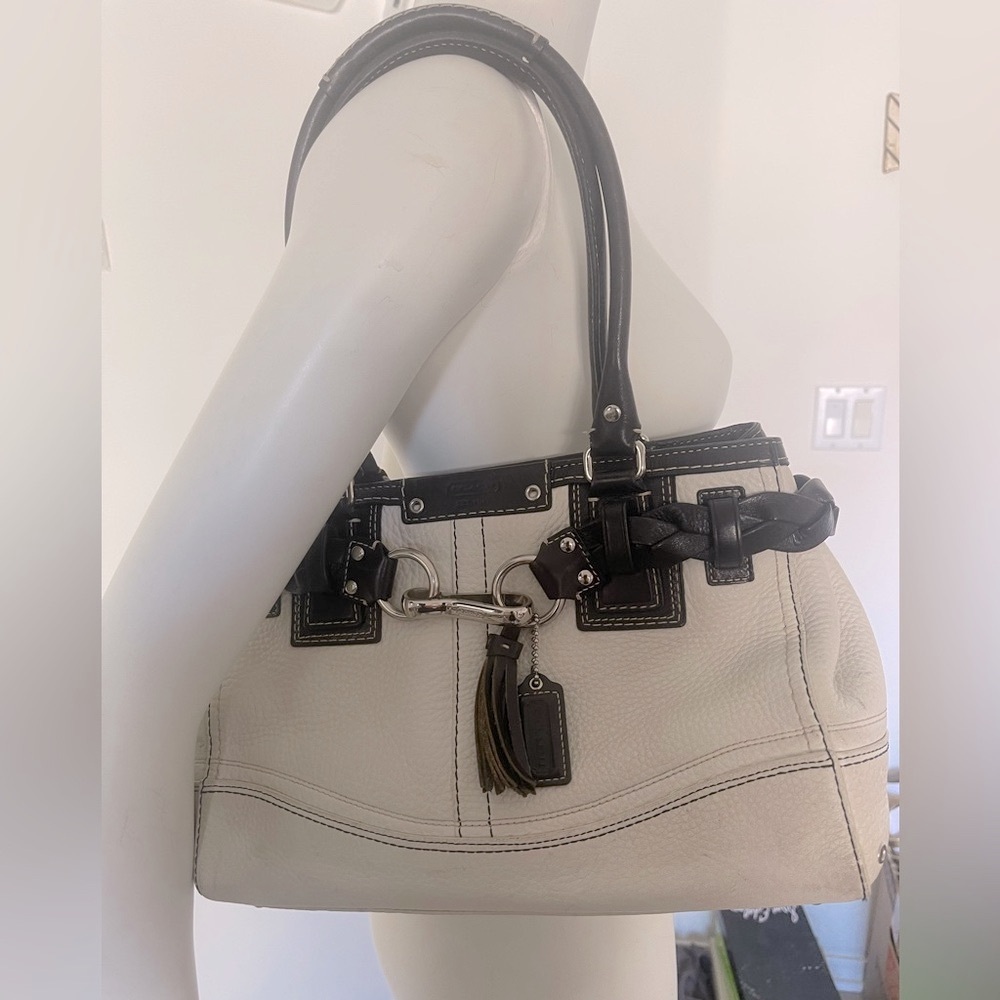 Vintage Coach Hampton Pebble Leather Shoulder Bag
Elegant Black and Cream Bag